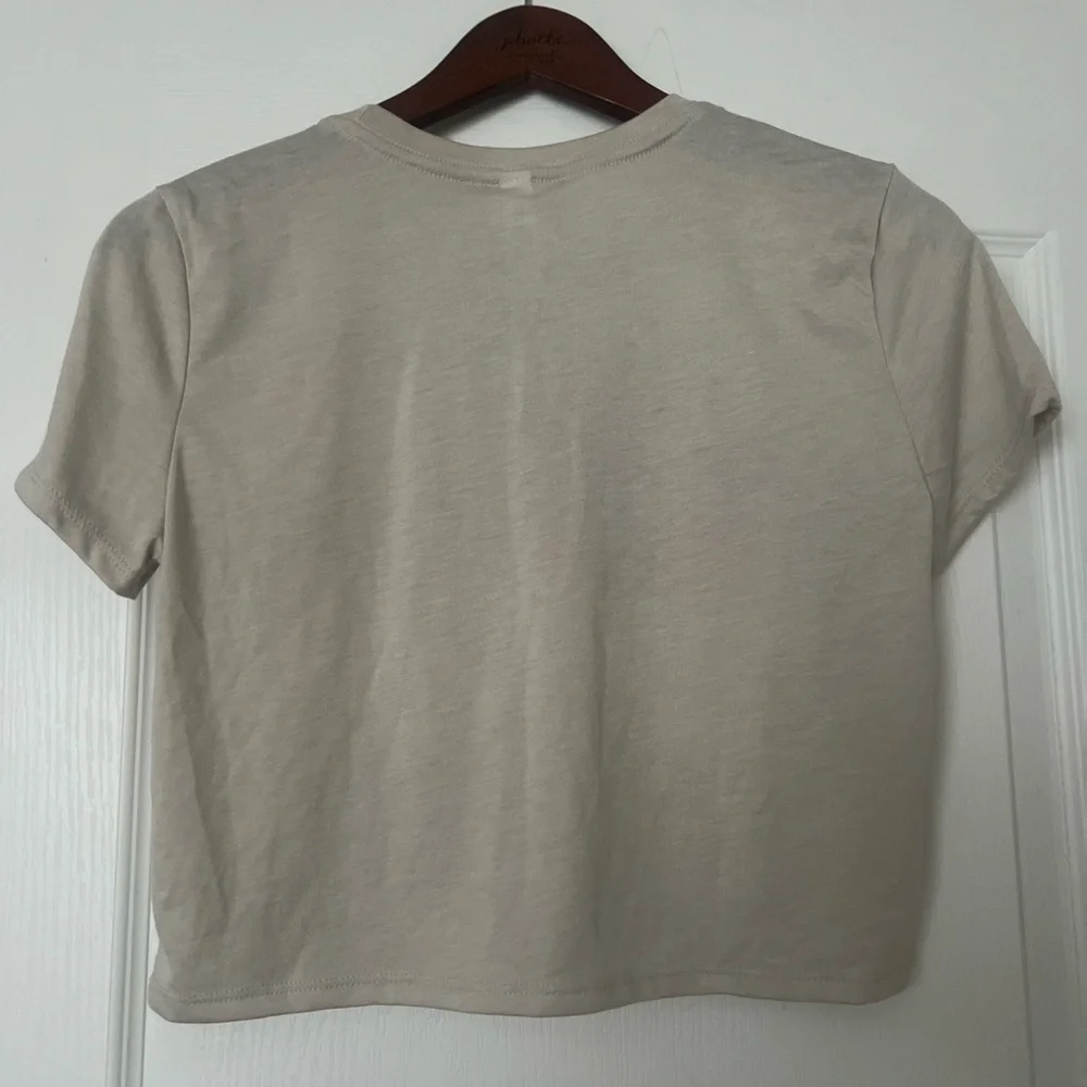 Graphic Beige Crop Top custom Y’all Means All Sz S Super Soft never worn - Picture 2 of 4